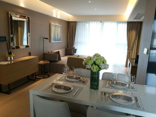 CM Serviced Apartment