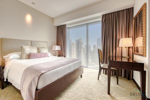 Pristine 3BR at The Address Residences Dubai Marina by Deluxe Holiday Homes, Dubai