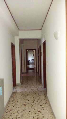 Camere in ampio Appartamento in mezza collina, molto arioso e soleggiato - Apartment - Benevento