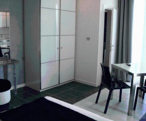 Atmosphere Suite Hotel - image 11