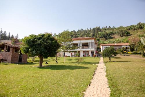 Viesnīcas āriene, Serene Lake View Lodge in Kayove, Rwanda in Kibuye