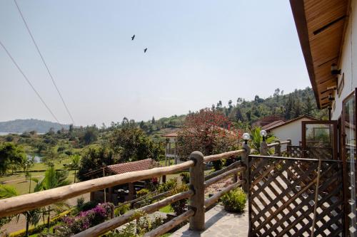 Apkārtne, Serene Lake View Lodge in Kayove, Rwanda in Kibuye