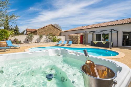 Villa avec piscine et Jaccuzy - Location, gîte - Bize-Minervois