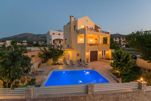 Family-villa Nikolaos with Playground, private pool & BBQ