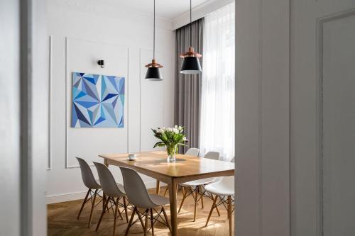 Sanhaus Apartments - GARDA - Apartament z 2 sypialniami i parkingiem - image 4