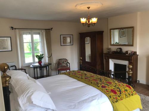 1 king bed, 1 queen bed
