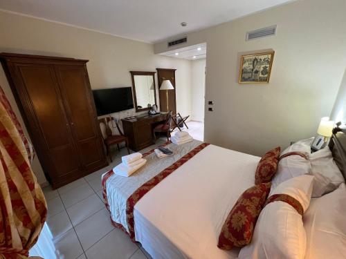 Hotel Villa Savoia - image 9