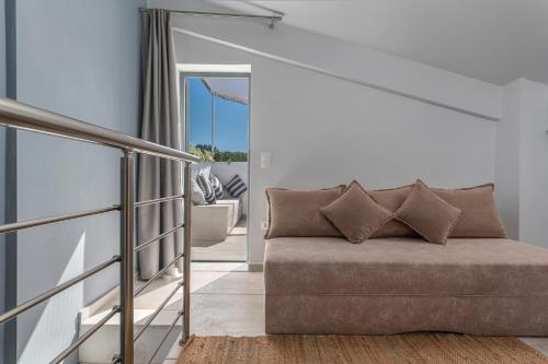 Adonis Village - image 6
