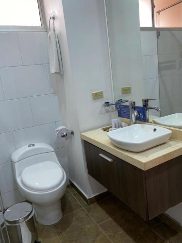 Apartamentos Regency La Feria