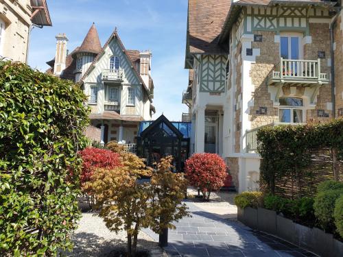 Villa Augeval Hôtel de charme & Spa - Hôtel - Deauville