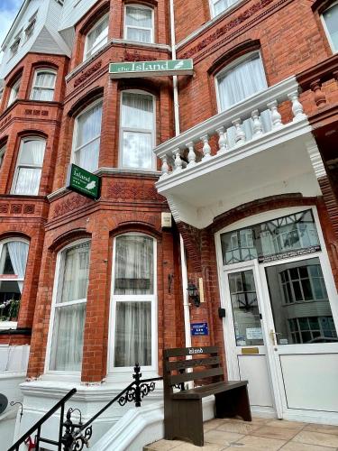 Buitenkant, The Island & Fairfield in Douglas