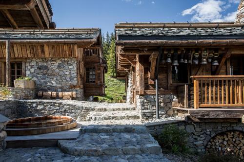 Exterior view, Le Refuge de la Traye in Meribel