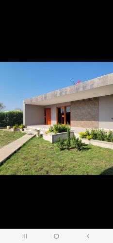 . Elegante y cómoda casa campo