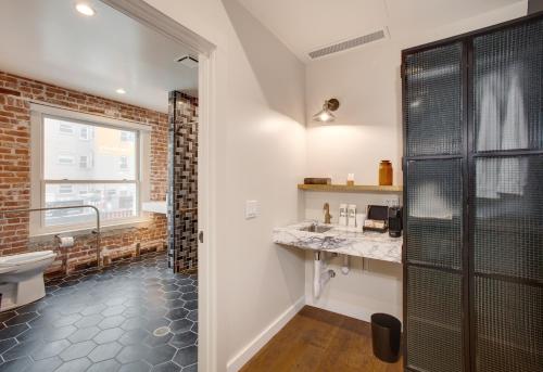 Venice V Hotel - image 9