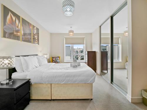 The Pier Apartment 2 - image 10