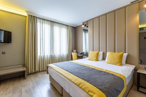 Seraglio Hotel & Suites Room Type - Double Room