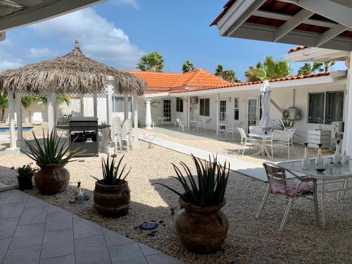 Tu Casita en Aruba in นอร์ด