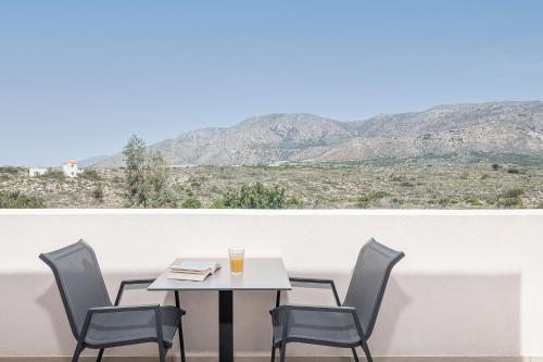 Balcony/terrace, Elafonisi Resort by Kalomirakis Family in Innachori