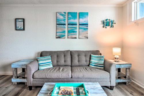 North Topsail Beach Condo with Balcony! in North Topsail Beach, USA