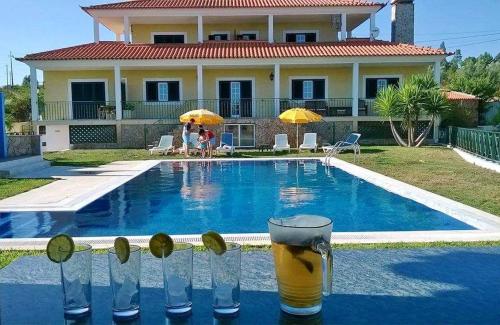 4 bedrooms villa with private pool jacuzzi and furnished terrace at Vilar da Mo Belver B gîte à louer Monte da Pedra