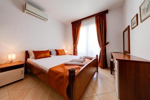 Petrovac Holiday Apartments - image 13