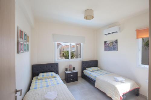 George's Lux Villa - image 2
