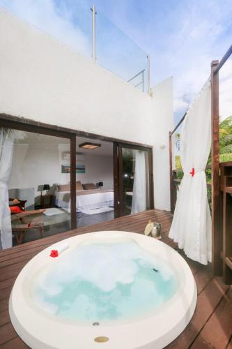 Pezsgőfürdő, Sun Bay Pipa Hoteis in Dél-Tibau