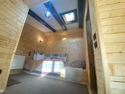 Căsuța din Povești (Casuta din Povesti) in Horea