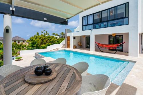 Amazing 3 Story Villa With 180 Ocean Views