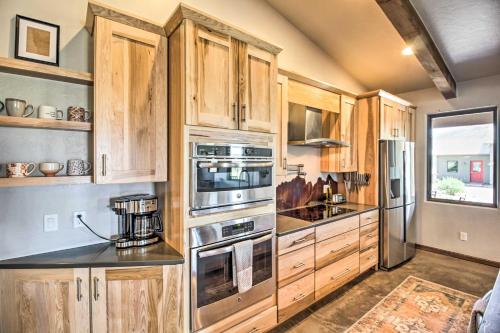 Pastoral Elgin Escape with Covered Patio and Grill! in Elgin (AZ)