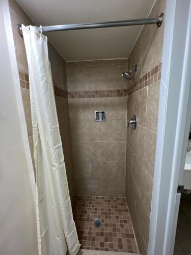 James River Inn & Suites - main image