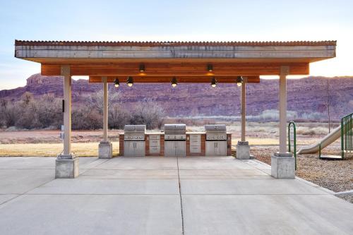 The Moab Resort, WorldMark Associate