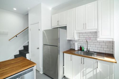 Bright Row House in Manayunk - image 8