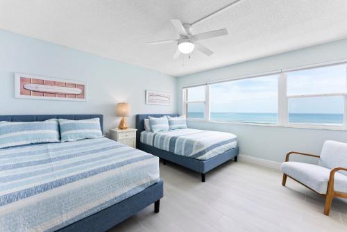 Paradise Beach Club - Oceanfront and Penthouse in Satellite Beach (FL)