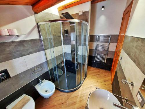 Superior Double Room image 10