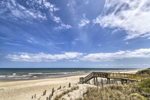 Home with Deck in Corolla Light Walk to Beach! - image 3