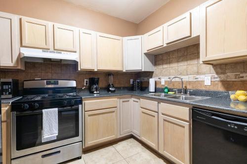 Lake Arrowhead Villas - image 12
