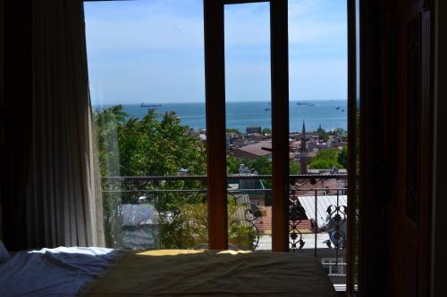 Triple Room with Sea View room in Hotel Blue Istanbul