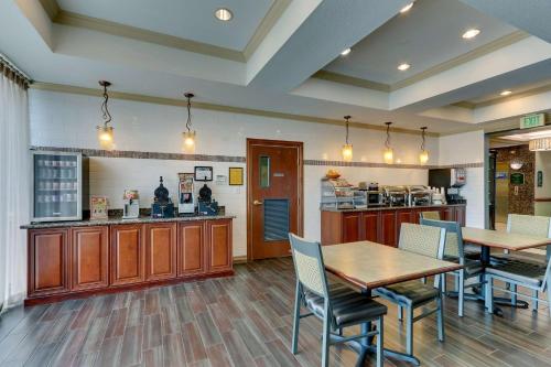 Best Western Plus Woodway Waco South Inn & Suites