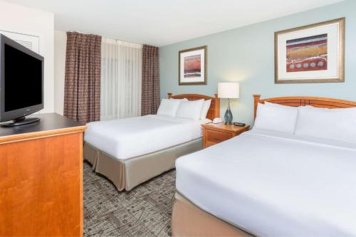 2 bedrooms, 4 beds