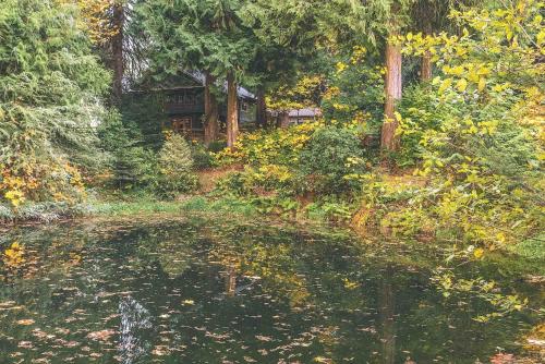 Crystal Creek Chalet - Meredith Lodging