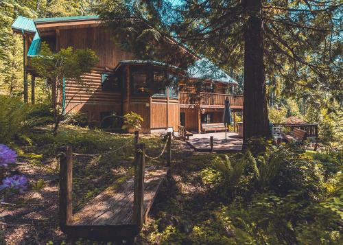Forest View Lodge - Meredith Lodging