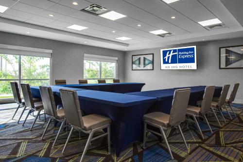 홀리데이 인 익스프레스 & 스위트 샌퍼드 - 레이크 메리 바이 IHG - 회의실/연회장