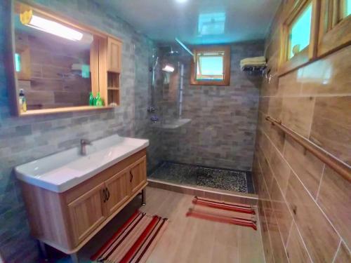 ห้องน้ำ, Fare Hanuatai in เทไวโต