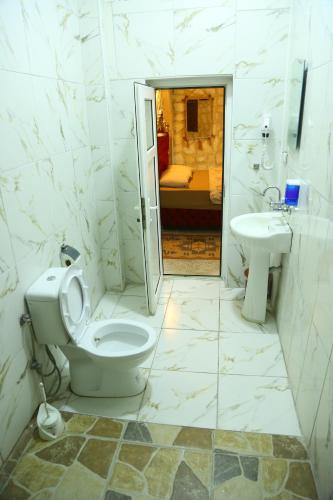 ห้องน้ำ, hotels crazy horse in เออร์กัป ซิตี้ เซ็นเตอร์