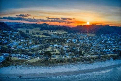 Exterior view of Hahei Beach Resort