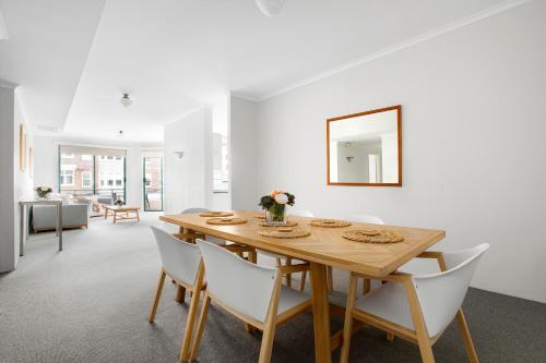 The Coogee View Beachfront Serviced Apartments - image 2