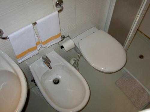 Hotel Violetta - image 12