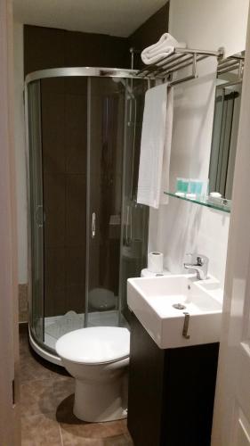 Shepherd's Bush Flats - image 14