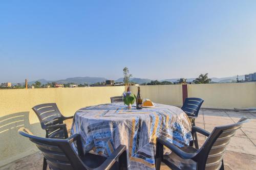 Balcony/terrace, Lifeline Villas - Mountain View 3Bhk Big Pool Villa with Baby Pool in Lonavala